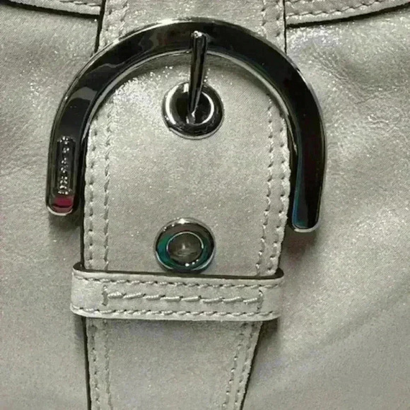 🔥🔥Coach Soho Lynn F17219 Metallic Leather Tote Shoulder Bag - Picture 2 of 14